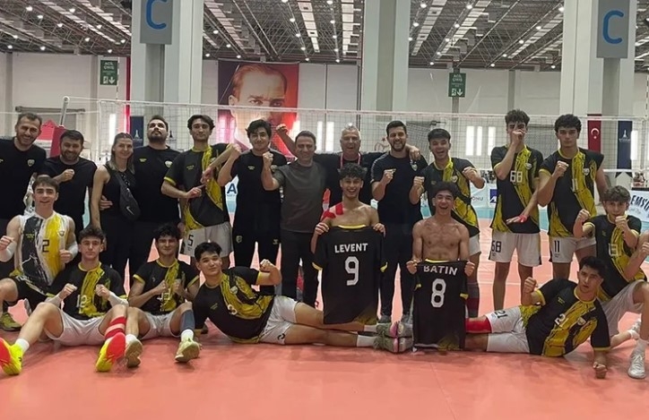 Konya Büyükşehir Belediyespor Voleybol’da Çeyrek Finale Yükseldi