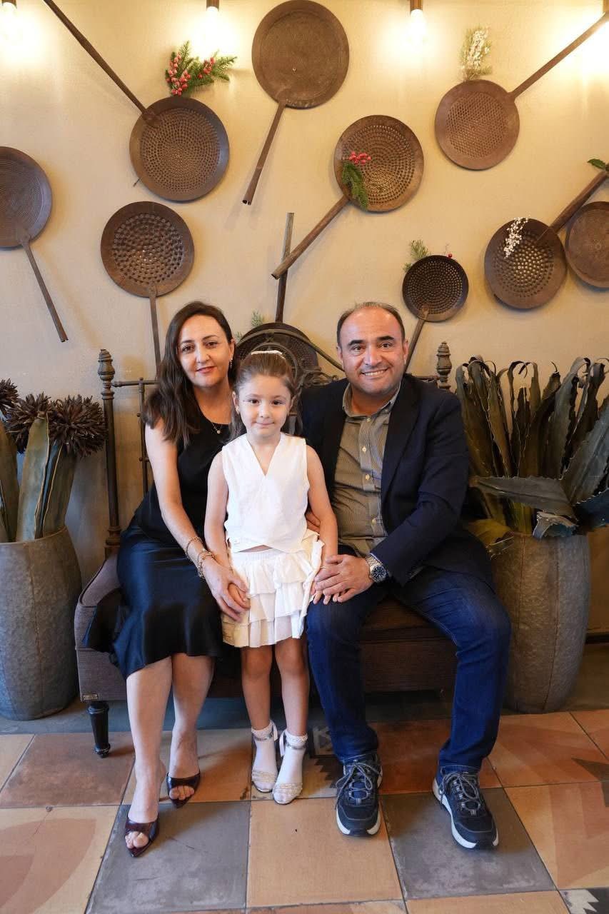 Seydikemer Belediye Başkanı Akdenizli, Kızının Piyano Dinletisinde Duygu Dolu Anlar Yaşadı