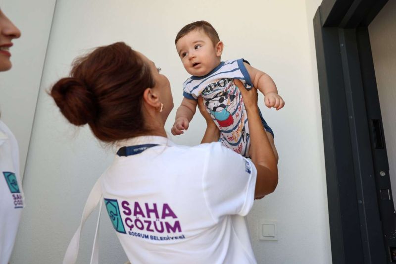 BODRUM BELEDİYESİ YENİ BEBEK SAHİBİ OLAN AİLELERİN YANINDA OLMAYA DEVAM EDİYOR